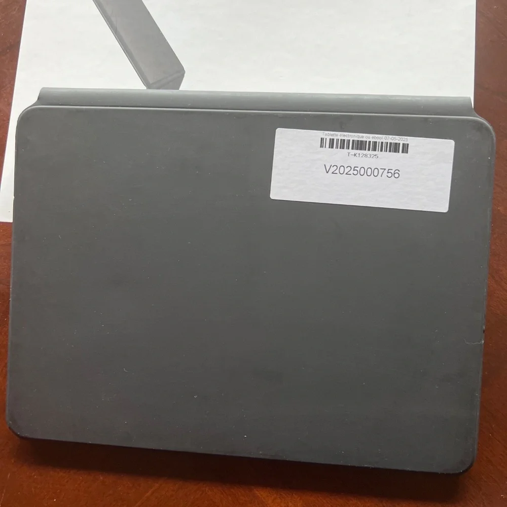 BUNDLE - EUC iPad Pro & Magic Keyboard